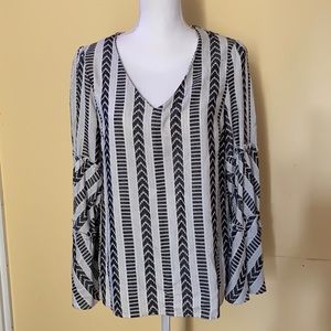 Supply & Demand blouse size S